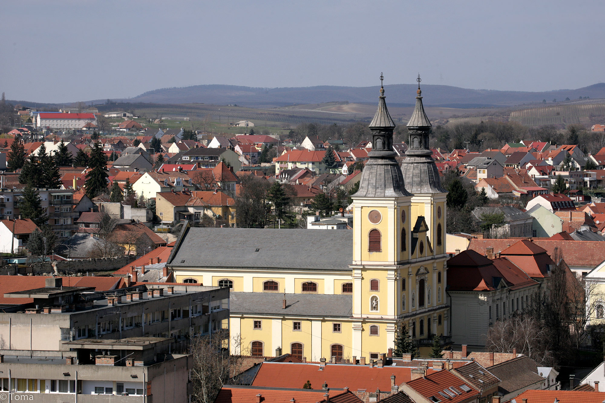 Eger (Photo License: CC BY-NC-ND 2.0)